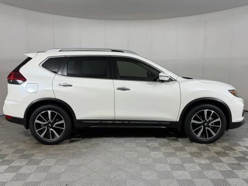 Used 2018 Nissan Rogue SL w/ Premium Package FWD image 9