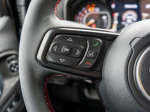 Used 2024 Jeep Wrangler Unlimited Rubicon image 25