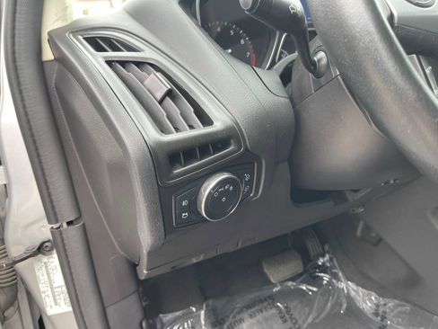 Used 2013 Ford Focus SE image 18