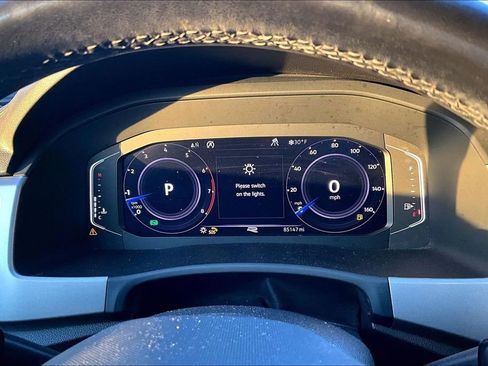 Used 2021 Volkswagen Atlas SEL Premium image 14