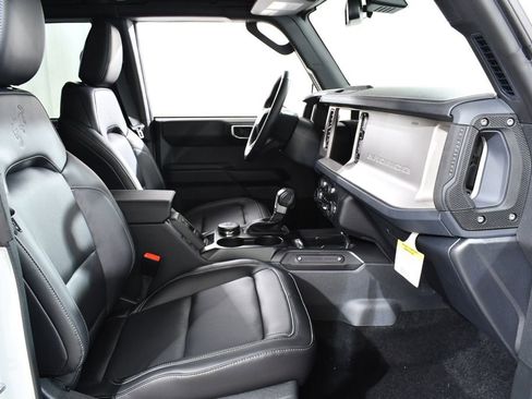 New 2026 Ford Bronco Outer Banks AWD/4WD image 10