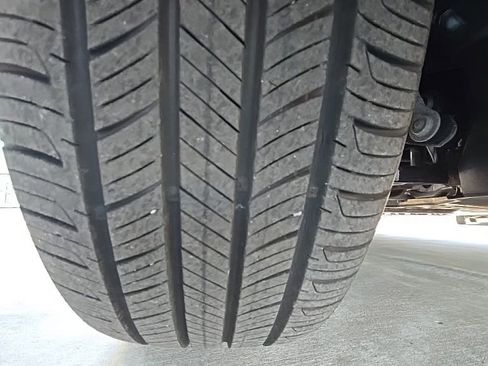 Certified 2023 Honda HR-V LX image 9