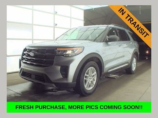 Used 2025 Ford Explorer Active video 1