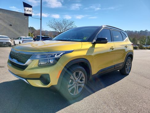 Used 2023 Kia Seltos S image 17