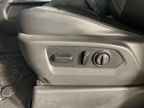 Used 2020 Chevrolet Silverado 1500 LTZ w/ LTZ Plus Package AWD/4WD image 19
