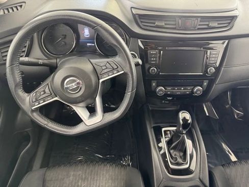 Used 2019 Nissan Rogue SV AWD/4WD image 22