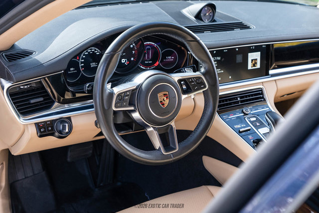 Used 2017 Porsche Panamera 4 AWD/4WD image 58