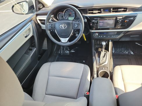 Used 2014 Toyota Corolla LE FWD image 16