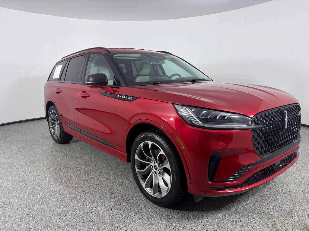 Used 2026 Lincoln Aviator AWD w/ Jet Appearance Package image 9
