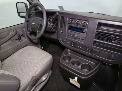 Used 2025 Chevrolet Express 3500 LT w/ LT Preferred Equipment Group RWD image 16