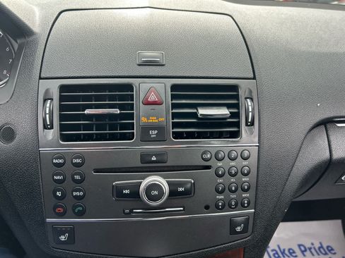 Used 2010 Mercedes-Benz C 300 4MATIC Sedan image 17