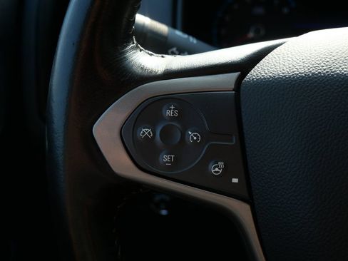 Used 2022 Chevrolet Colorado Z71 AWD/4WD image 18