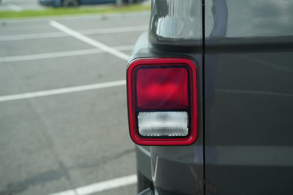 New 2026 Jeep Gladiator Sport AWD/4WD image 43