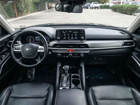 Used 2021 Kia Telluride LX FWD image 14