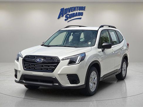 Used 2024 Subaru Forester AWD/4WD image 2