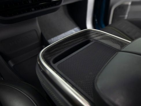 Used 2022 Rivian R1T Adventure image 19