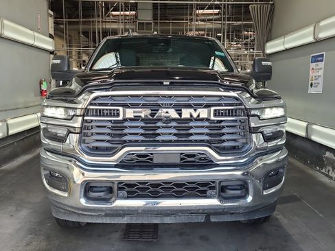 Used 2026 RAM 2500 Big Horn AWD/4WD image 4