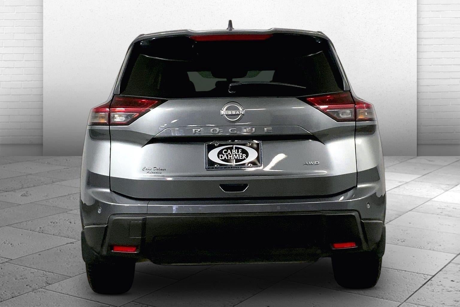 Used 2026 Nissan Rogue S AWD/4WD image 6