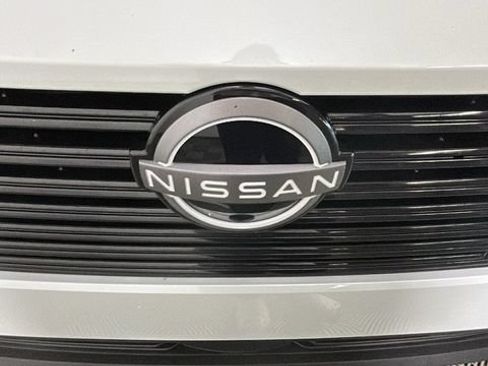 Used 2025 Nissan Murano SV FWD image 8