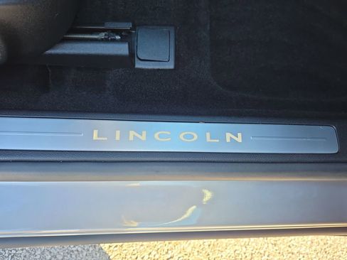 Used 2020 Lincoln MKZ Reserve image 17