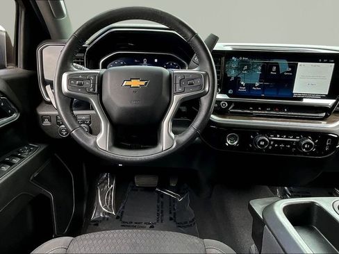 Used 2022 Chevrolet Silverado 1500 LT image 8