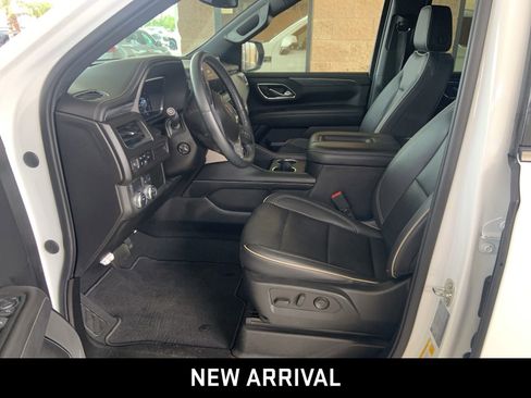 Certified 2023 GMC Yukon SLT w/ SLT Luxury Package image 8