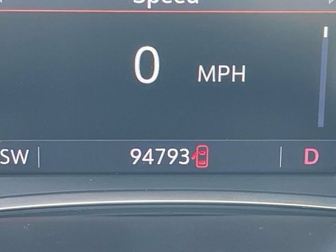 Used 2020 Chevrolet Traverse LT FWD image 45