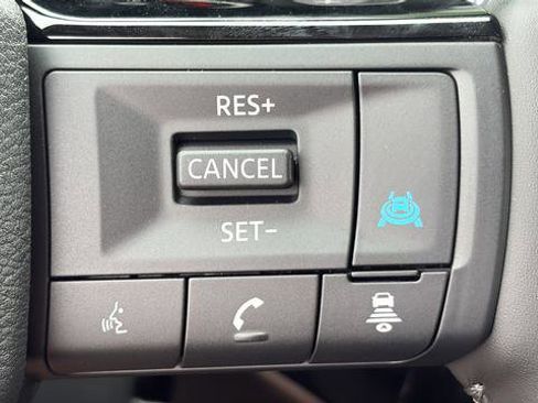 New 2026 Nissan Pathfinder Platinum AWD/4WD image 18
