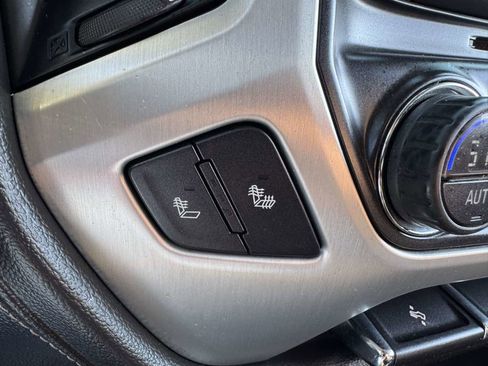 Used 2015 GMC Sierra 1500 SLT w/ SLT Crew Cab Value Package image 31