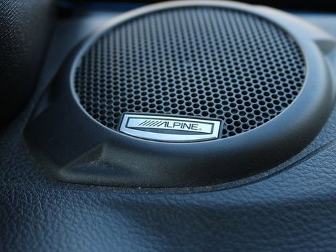 Used 2016 Jeep Wrangler Unlimited Rubicon w/ Connectivity Group image 23