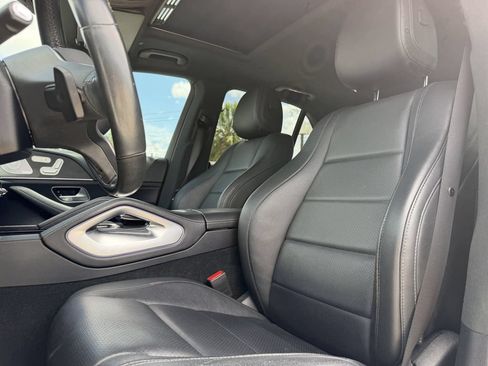 Used 2020 Mercedes-Benz GLE 350 4MATIC w/ Premium Package image 12