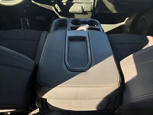 Used 2022 Chevrolet Silverado 2500 LT w/ Convenience Package image 30