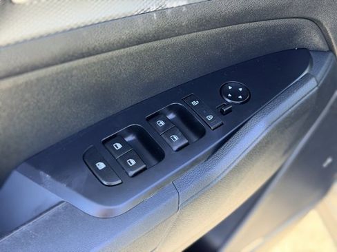 Used 2024 Kia Sportage LX image 16