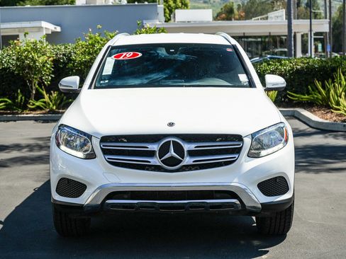 Used 2019 Mercedes-Benz GLC 300 image 2