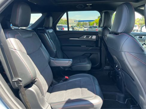 Used 2025 Ford Explorer ST w/ Sun And Sound Package AWD/4WD image 22