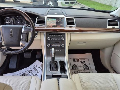 Used 2012 Lincoln MKS FWD image 61