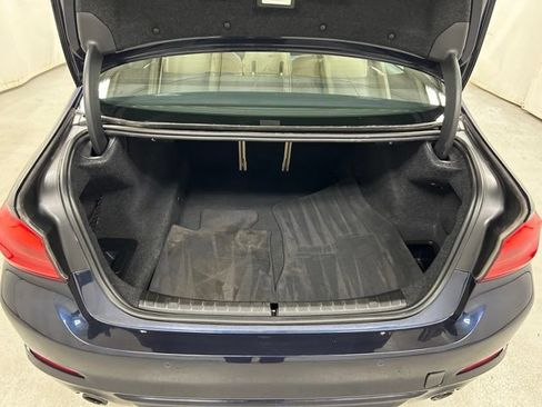 Used 2019 BMW 530i xDrive w/ Convenience Package AWD/4WD image 11