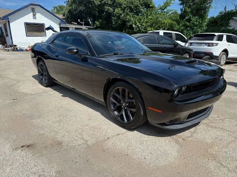 Used 2020 Dodge Challenger GT w/ Blacktop Package RWD image 4