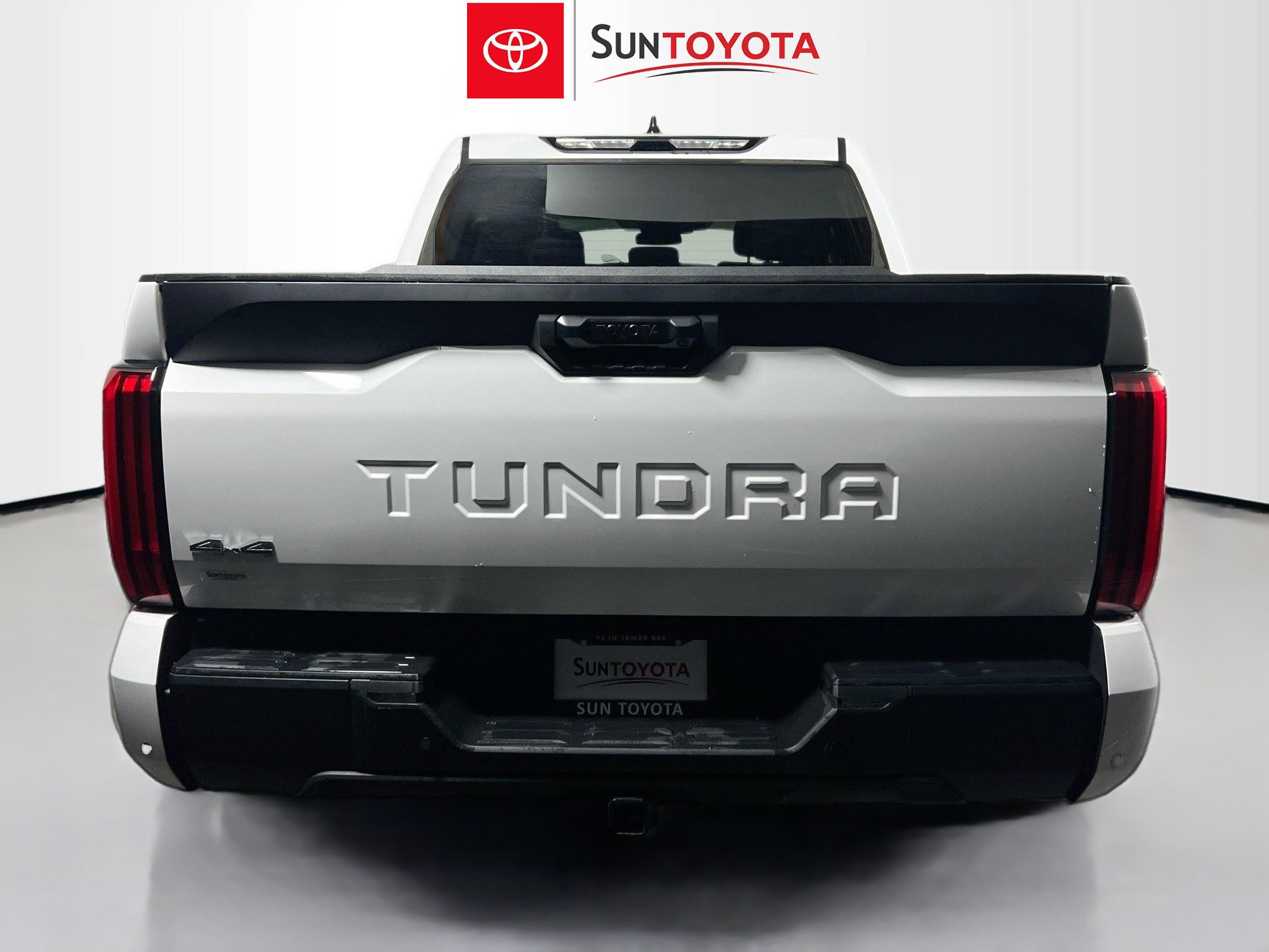 Used 2023 Toyota Tundra SR5 w/ SR5 Convenience Package AWD/4WD image 5