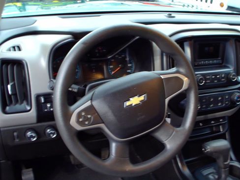 Used 2017 Chevrolet Colorado W/T w/ WT Convenience Package AWD/4WD image 11