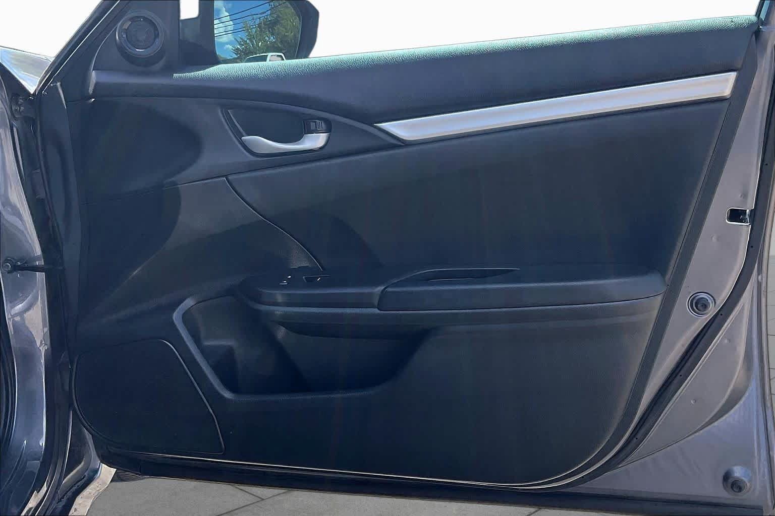 Used 2020 Honda Civic Sport image 21