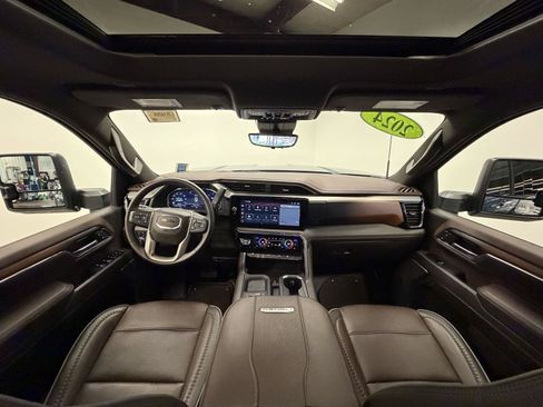 Used 2024 GMC Sierra 2500 Denali w/ Denali Reserve Package AWD/4WD image 33