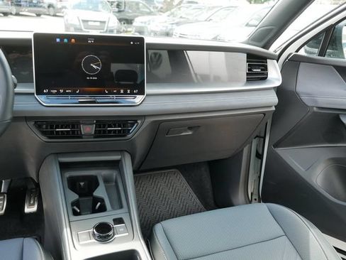 Certified 2026 Volkswagen Tiguan SE R-Line AWD/4WD image 23