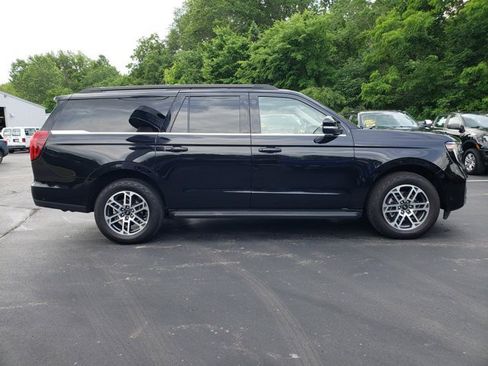 Used 2025 Ford Expedition Max Active AWD/4WD image 4