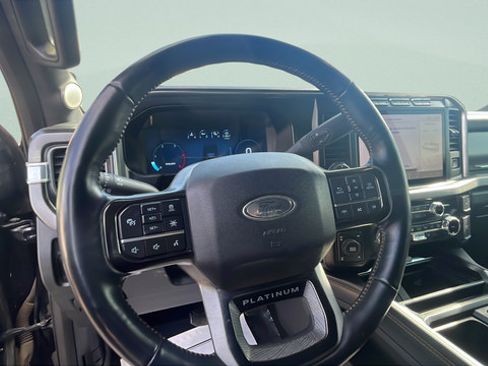 Used 2024 Ford F250 Platinum AWD/4WD image 12