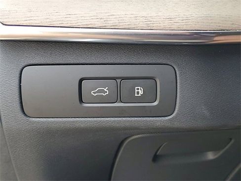Used 2025 Volvo XC90 T8 Ultra image 26