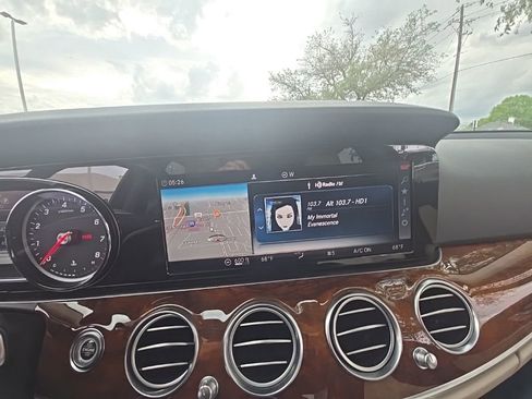 Used 2018 Mercedes-Benz E 400 4MATIC Wagon image 6