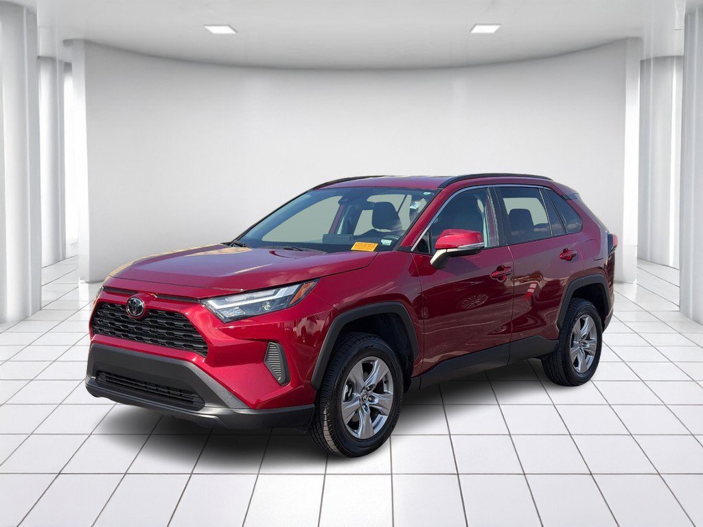Used 2025 Toyota RAV4 XLE FWD image 7