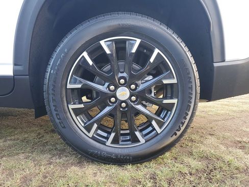 New 2026 Chevrolet Traverse LT w/ Sun and Wheel Package image 5