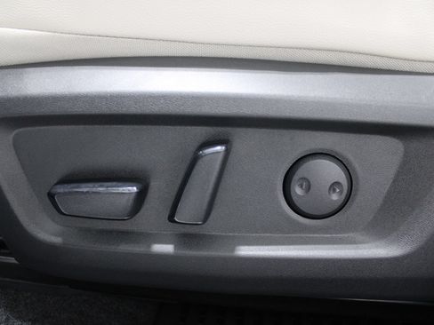 Used 2023 Nissan Rogue SL AWD/4WD image 45